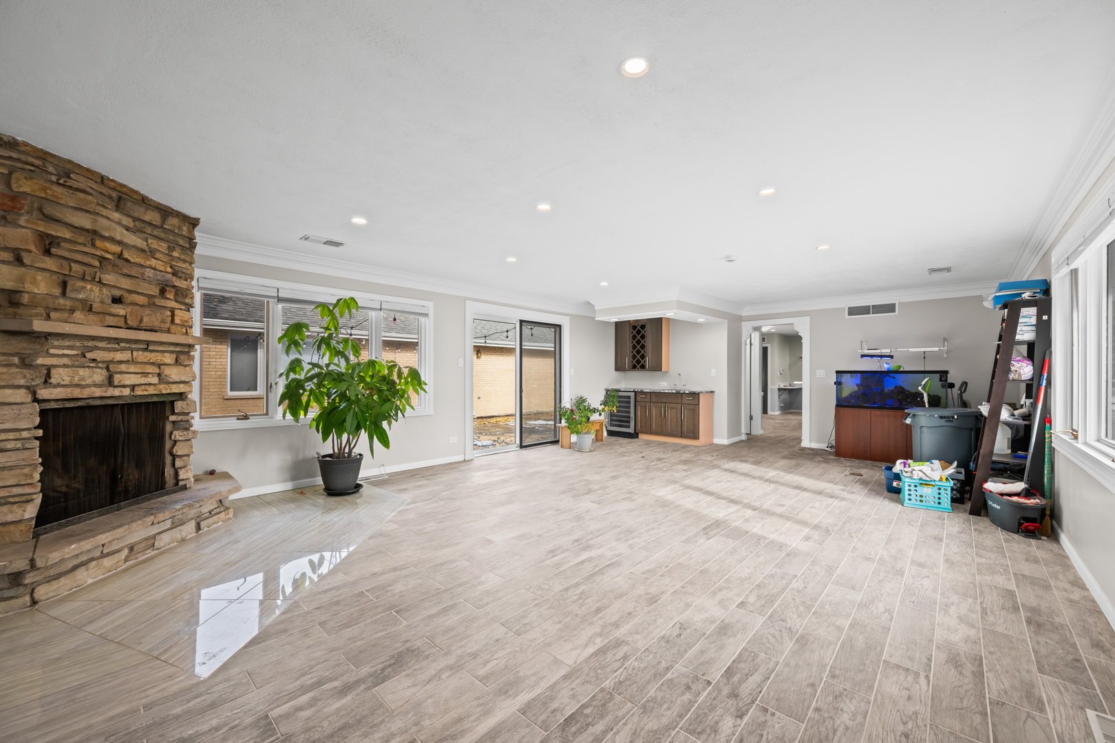 1130 N STRATFORD Road