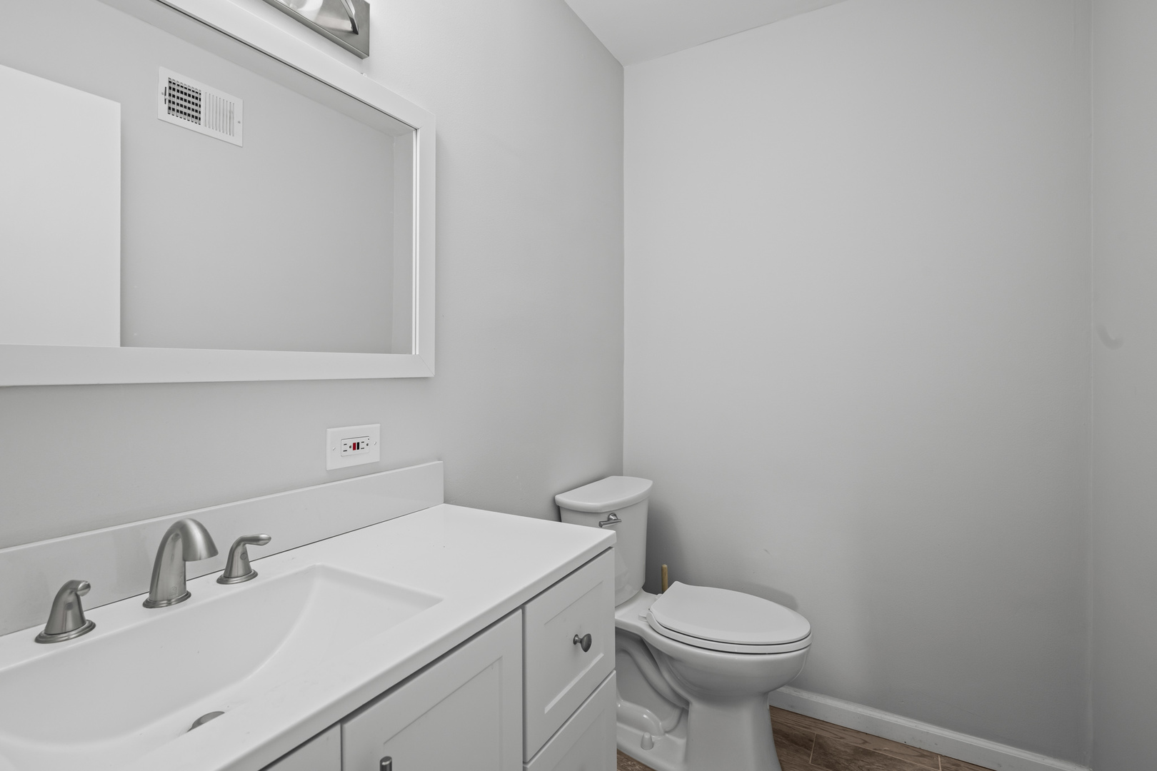 1130 N STRATFORD Road