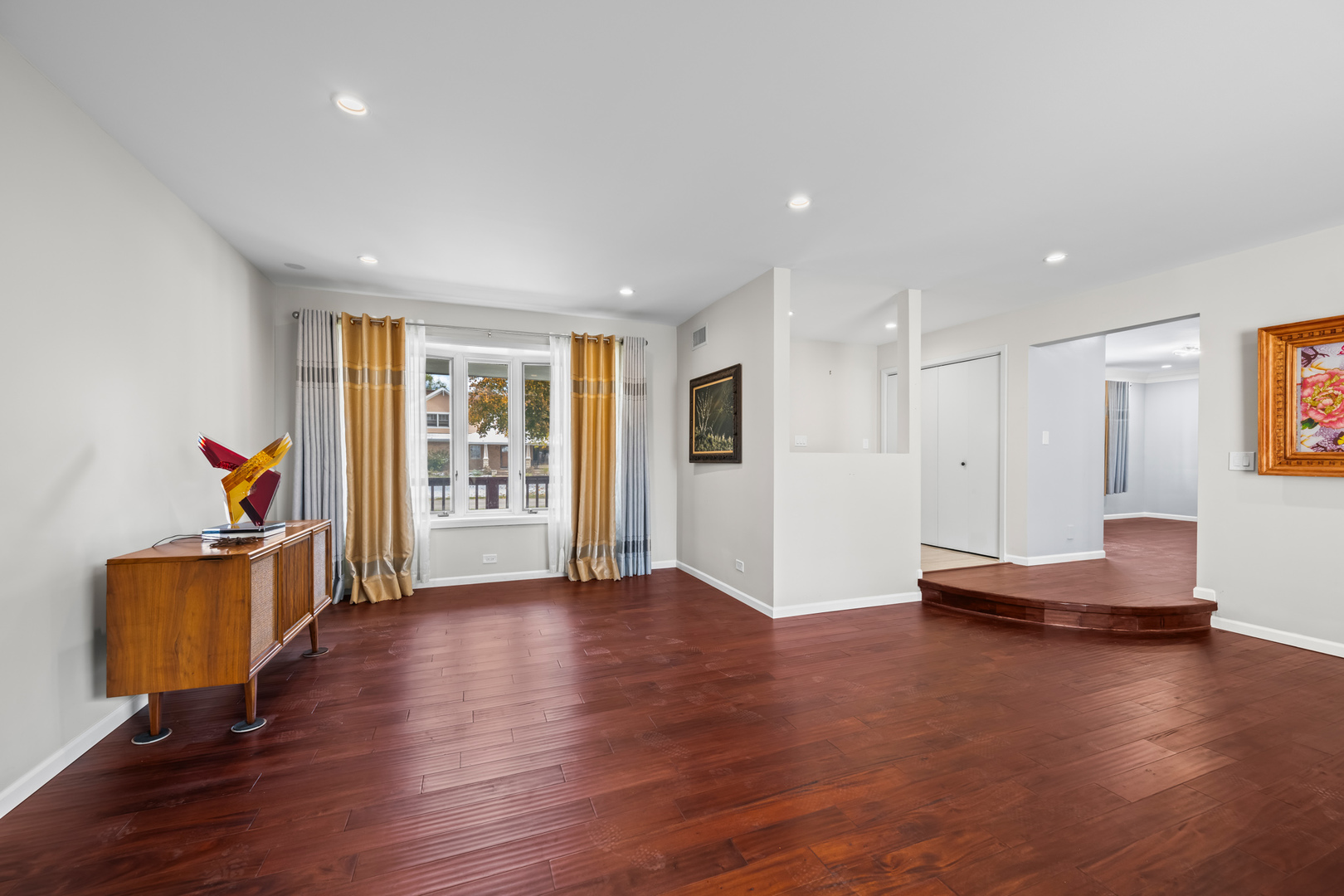 1130 N STRATFORD Road