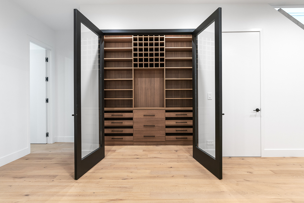 3446 N Oakley Avenue