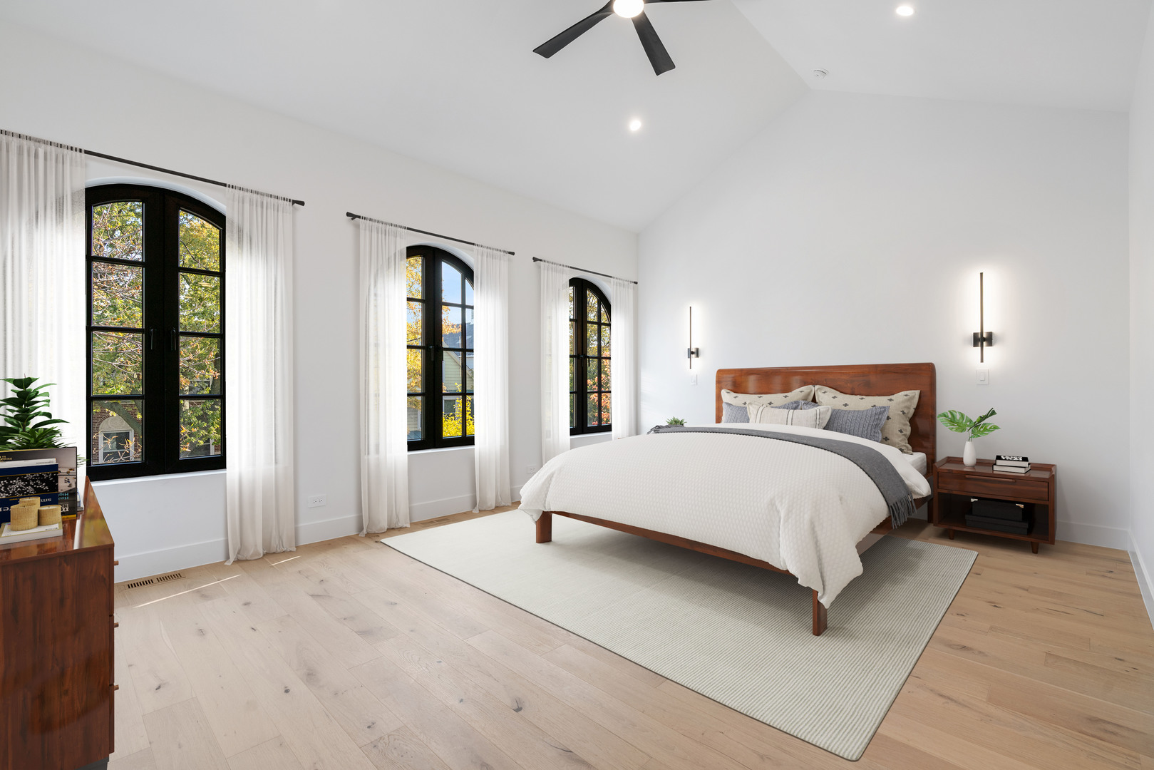 3446 N Oakley Avenue