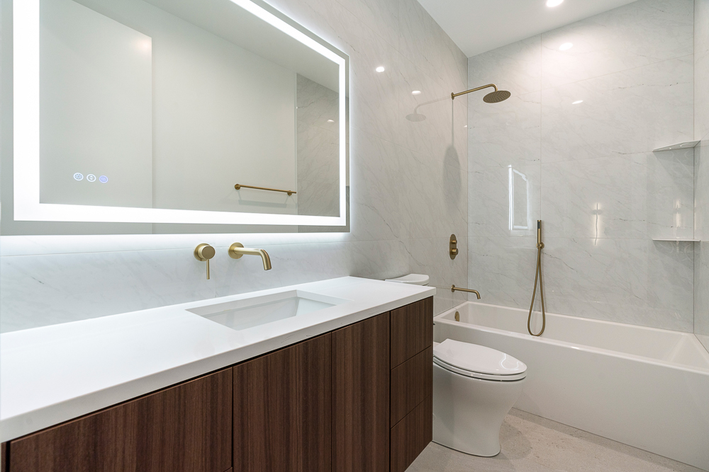 3446 N Oakley Avenue