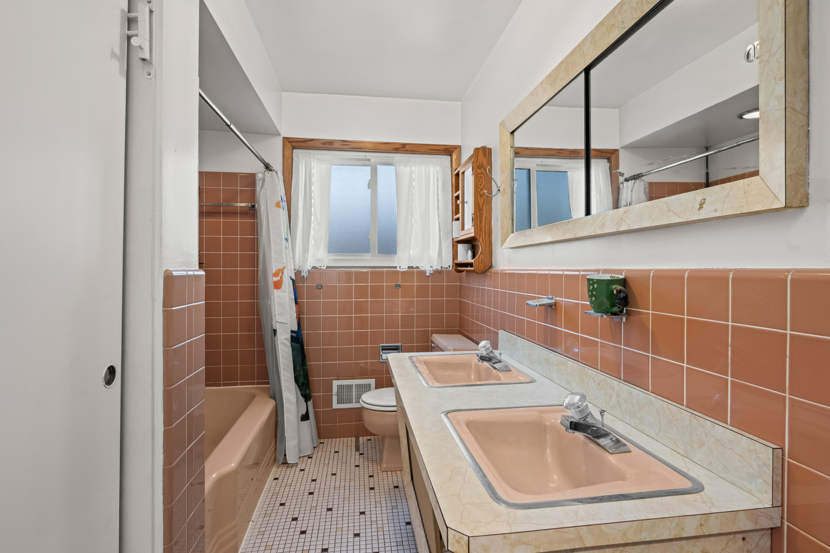 1804 E Euclid Avenue