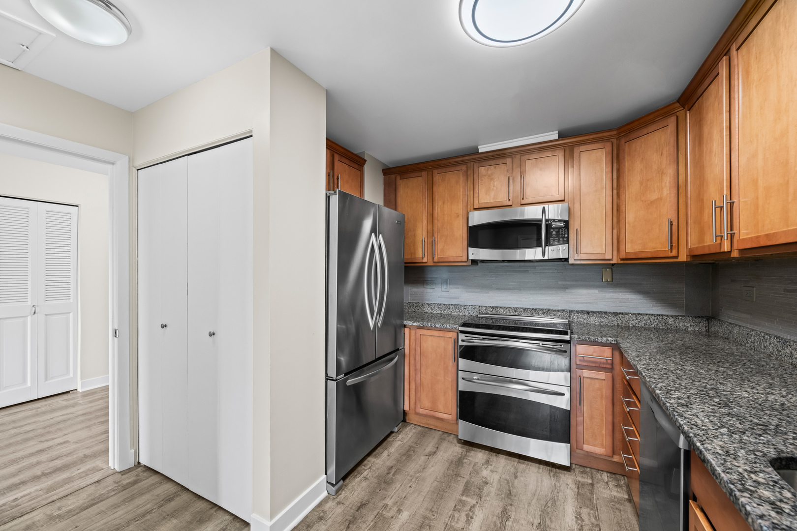 190 S Wood Dale Road Unit: 704