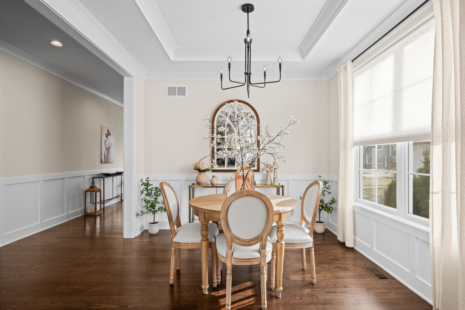 1222 N Walnut Avenue