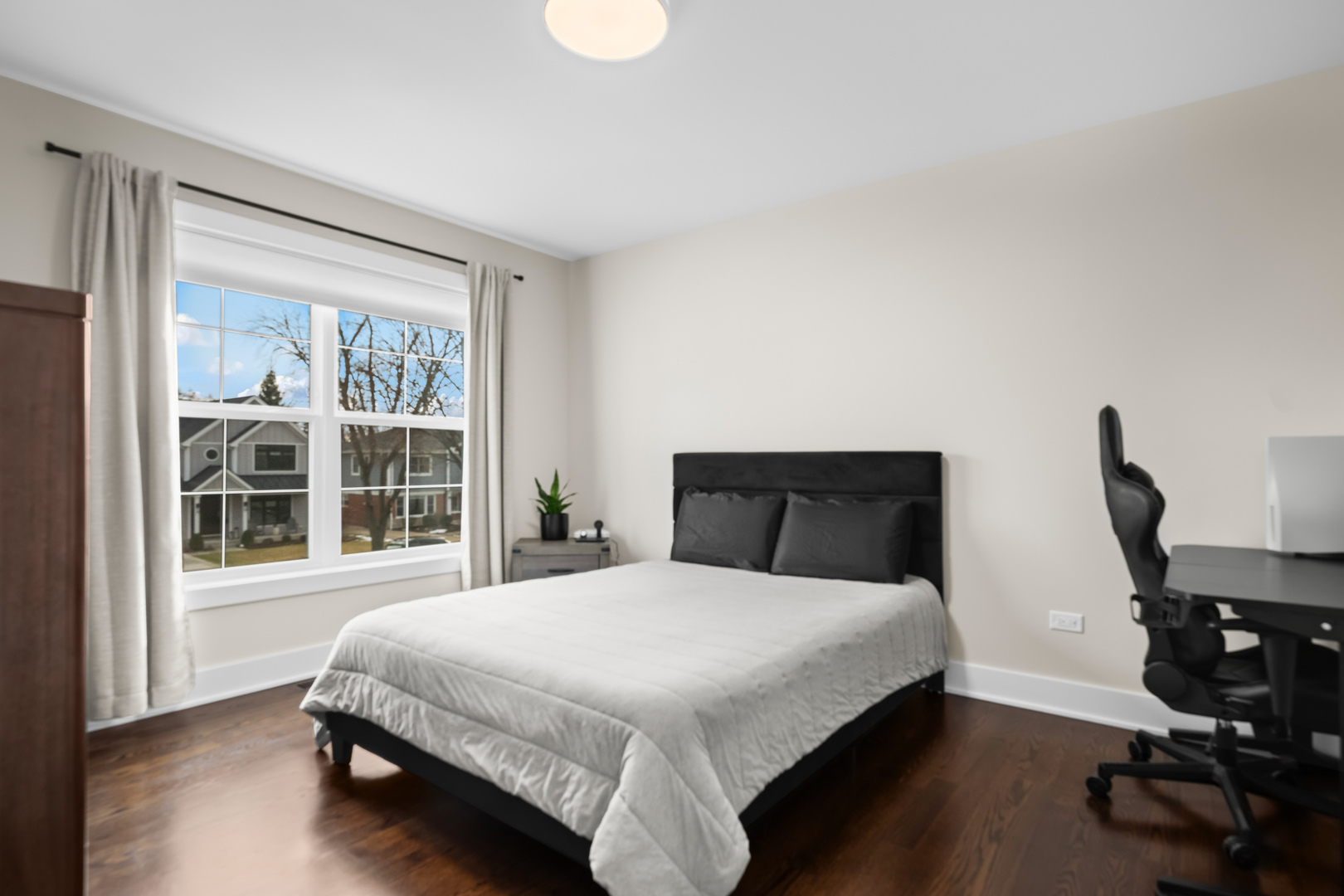 1222 N Walnut Avenue