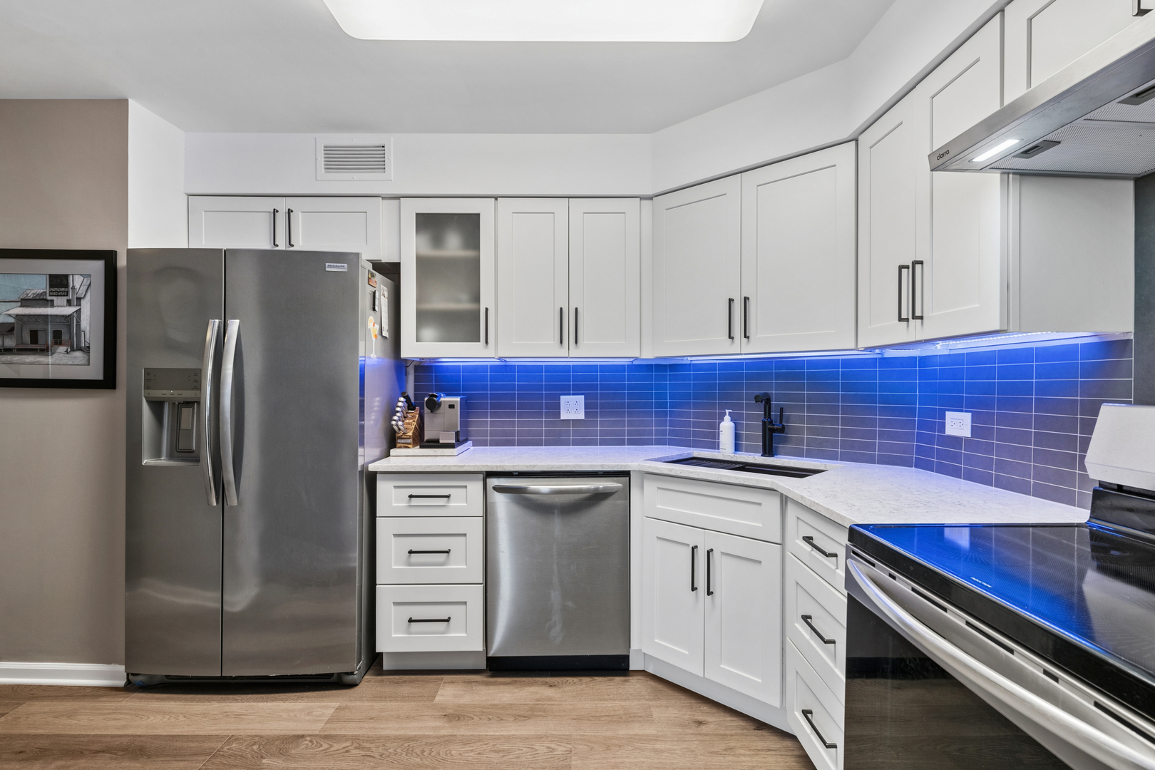 6033 N SHERIDAN Road Unit: 39L