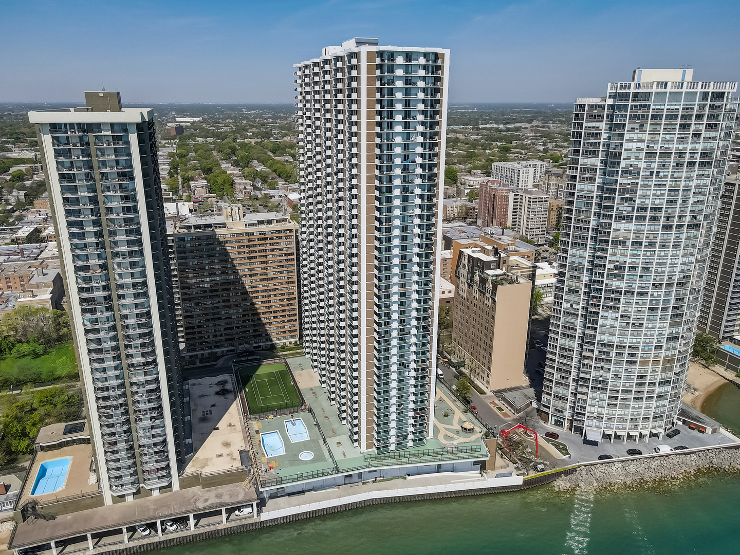 6033 N SHERIDAN Road Unit: 39L