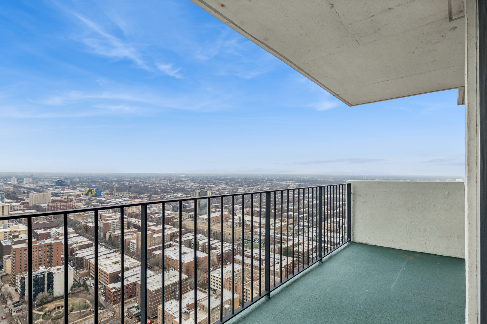6033 N SHERIDAN Road Unit: 39L