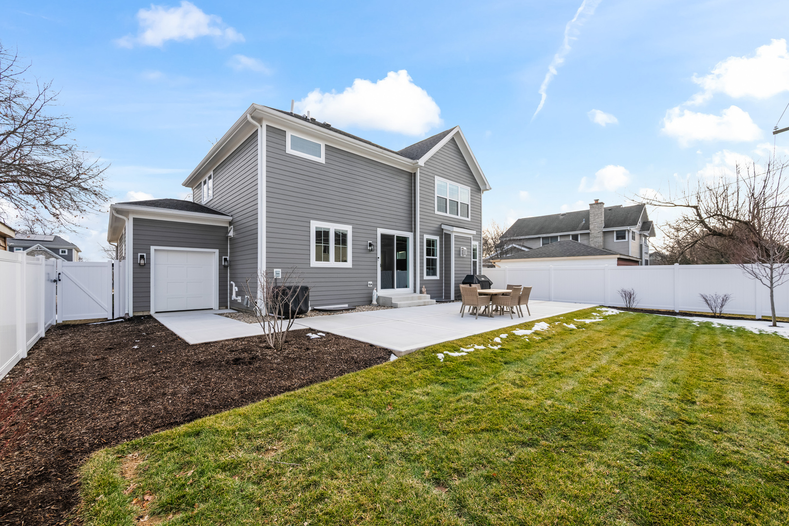 1222 N Walnut Avenue