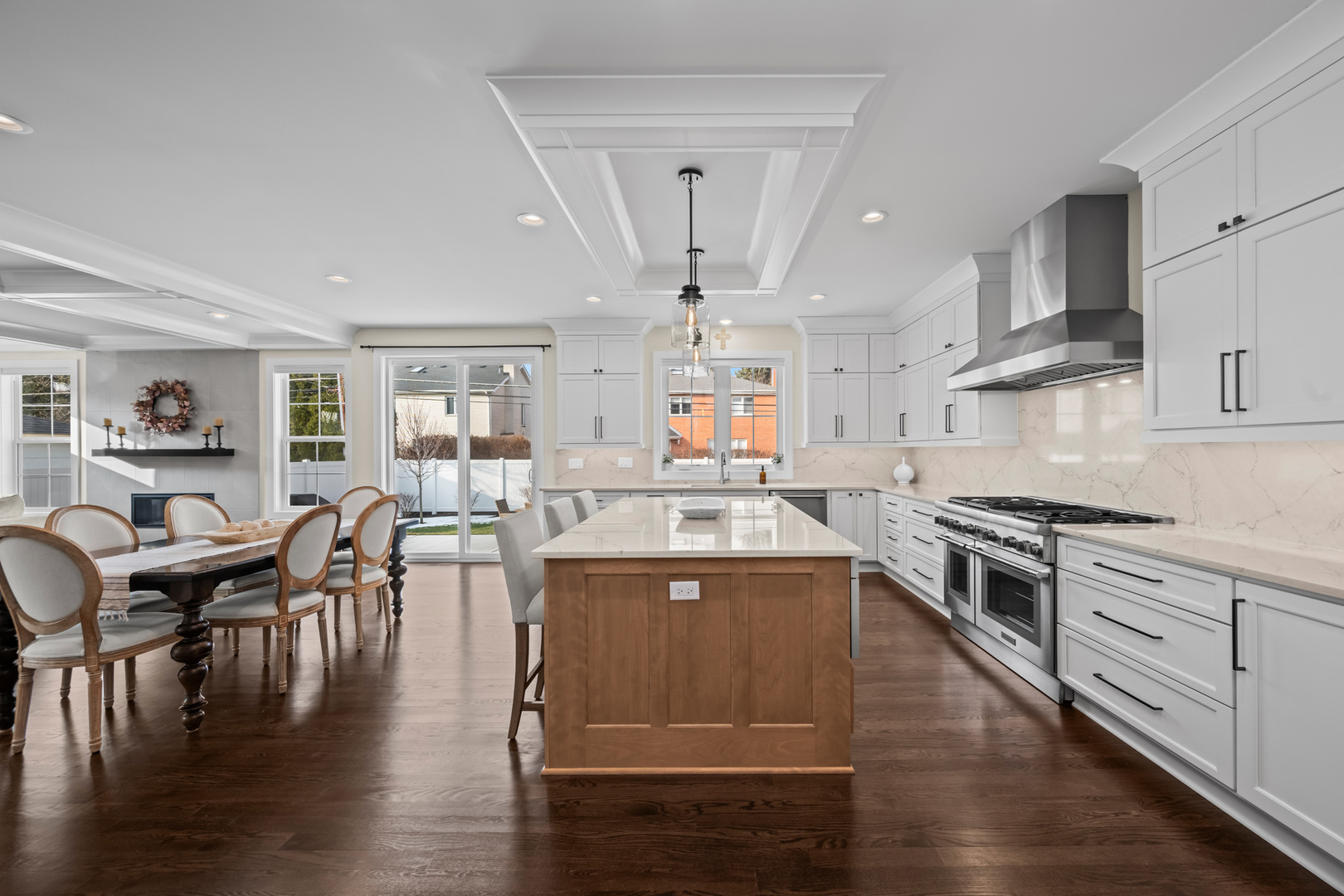 1222 N Walnut Avenue