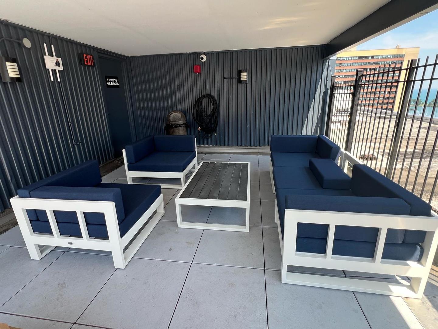 3033 N Sheridan Road Unit: 508