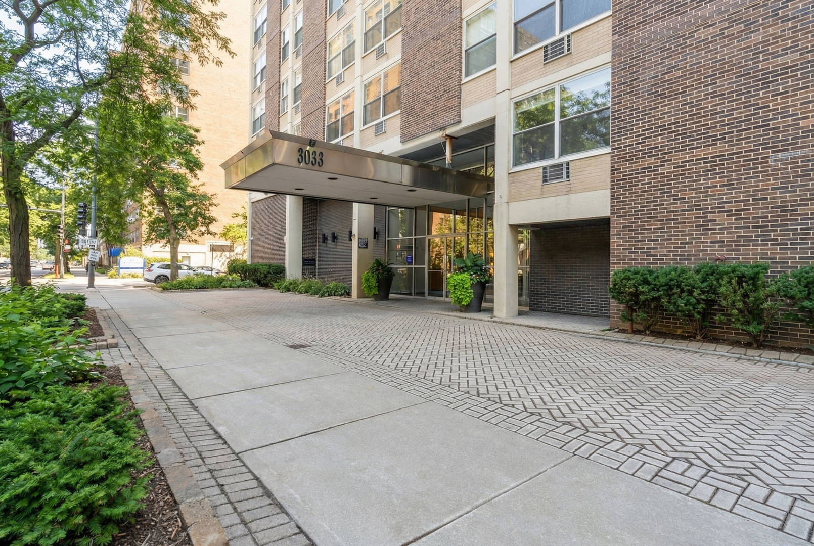 3033 N Sheridan Road Unit: 508