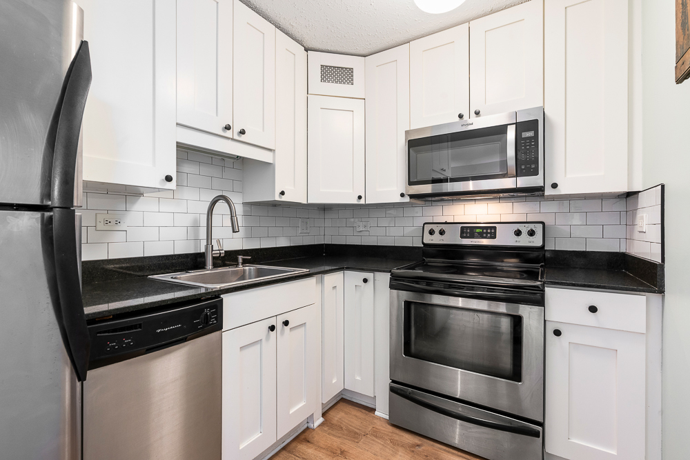 3033 N Sheridan Road Unit: 508