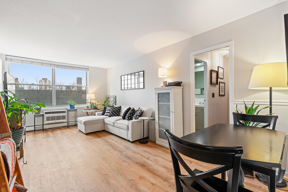 3033 N Sheridan Road Unit: 508