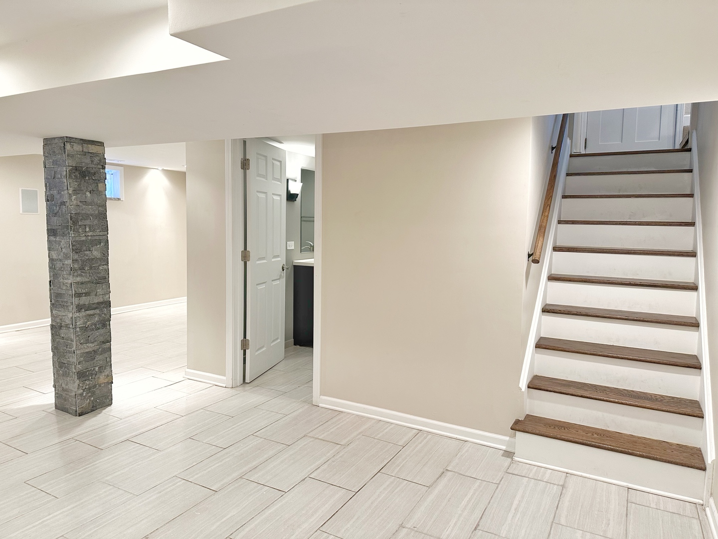102 S ASHLAND Avenue