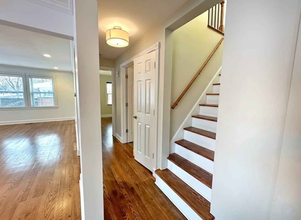 102 S ASHLAND Avenue