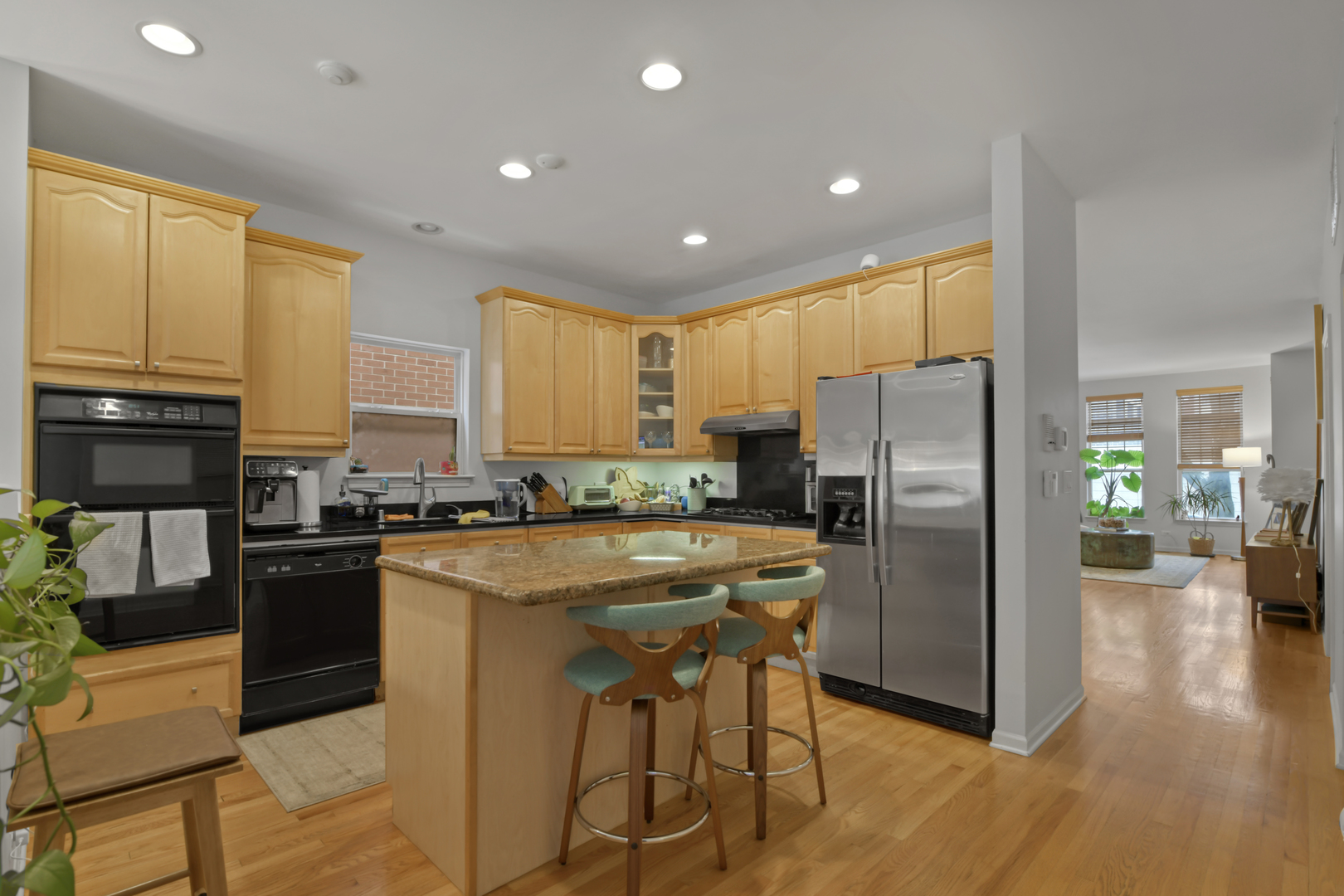 335 W Evergreen Avenue