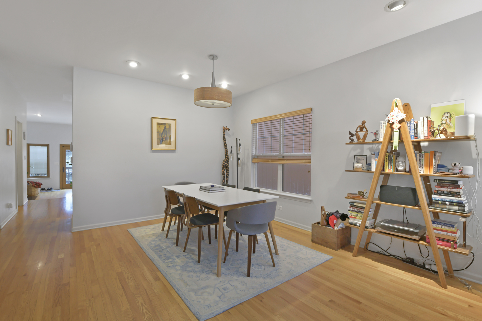 335 W Evergreen Avenue