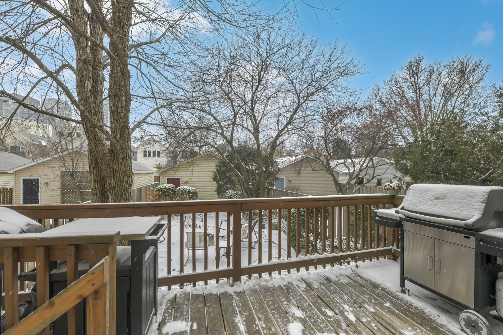335 W Evergreen Avenue