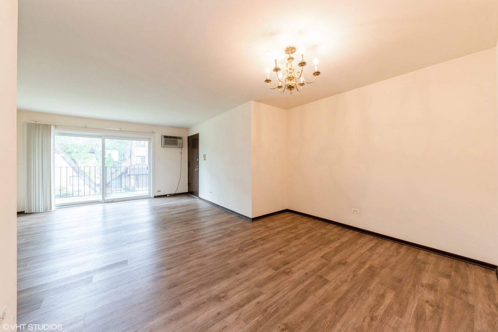 909 S McKinley Avenue Unit: 2B