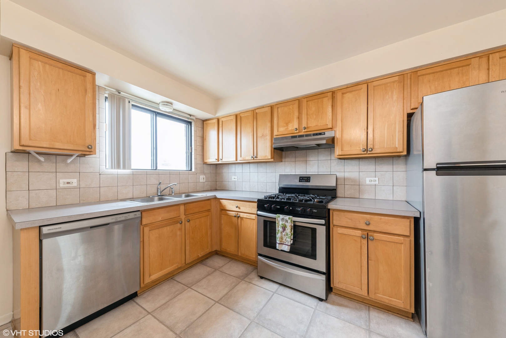 909 S McKinley Avenue Unit: 2B
