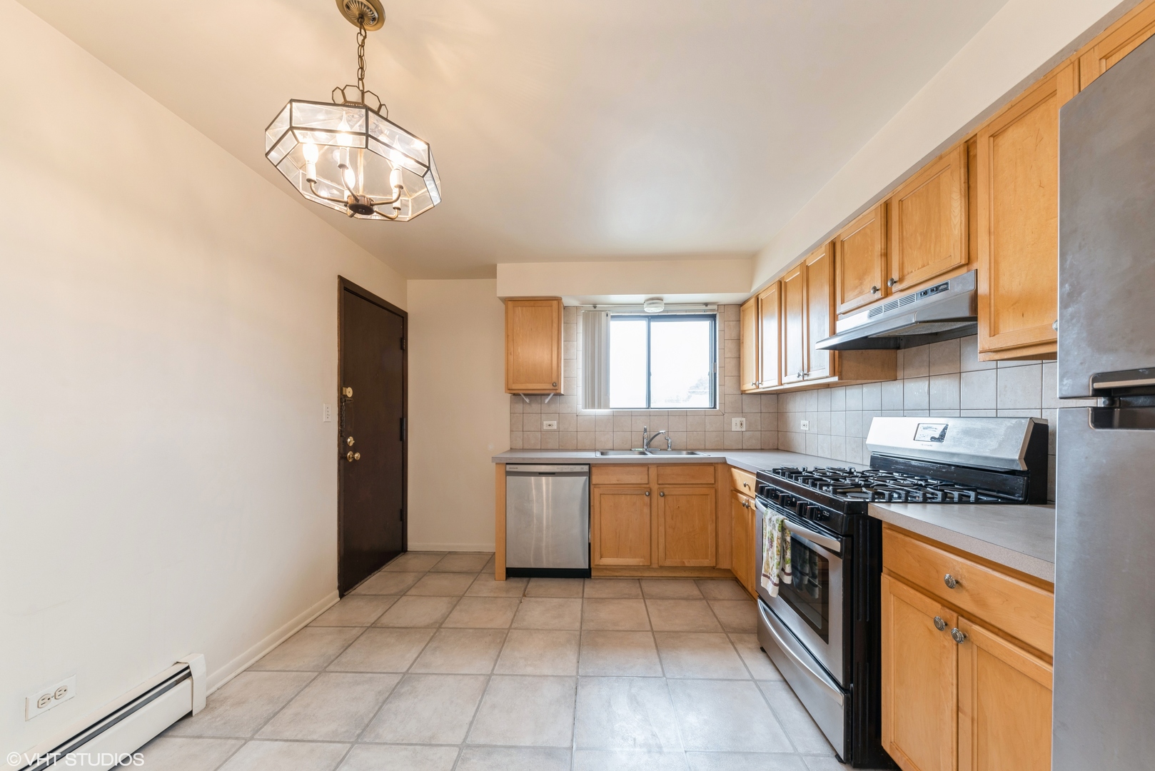 909 S McKinley Avenue Unit: 2B