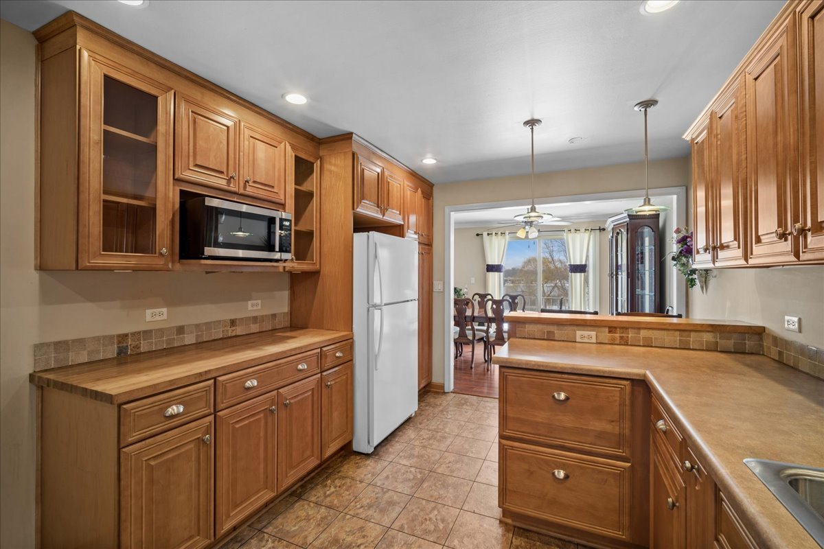 2700 E Bel Aire Drive Unit: 303