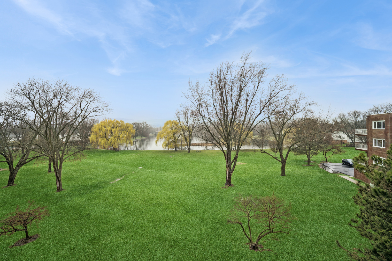 2700 E Bel Aire Drive Unit: 303