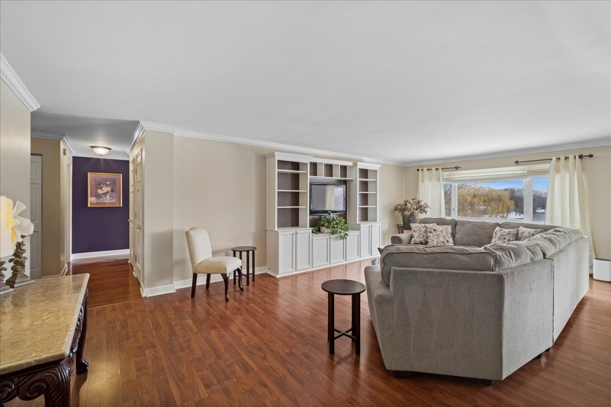 2700 E Bel Aire Drive Unit: 303