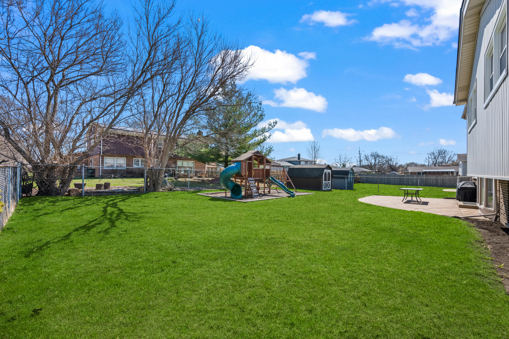 1919 N Pinetree Drive