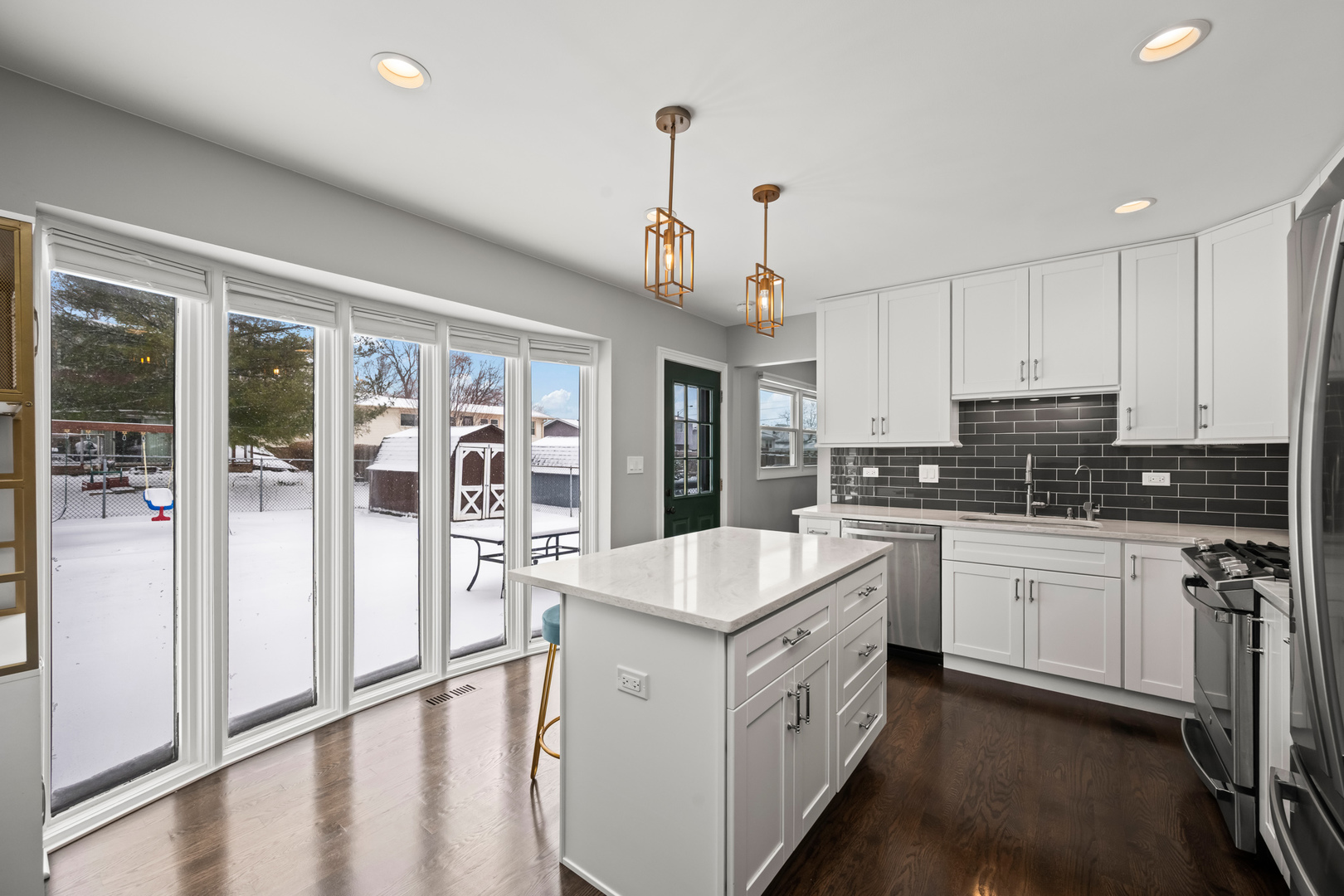 1919 N Pinetree Drive