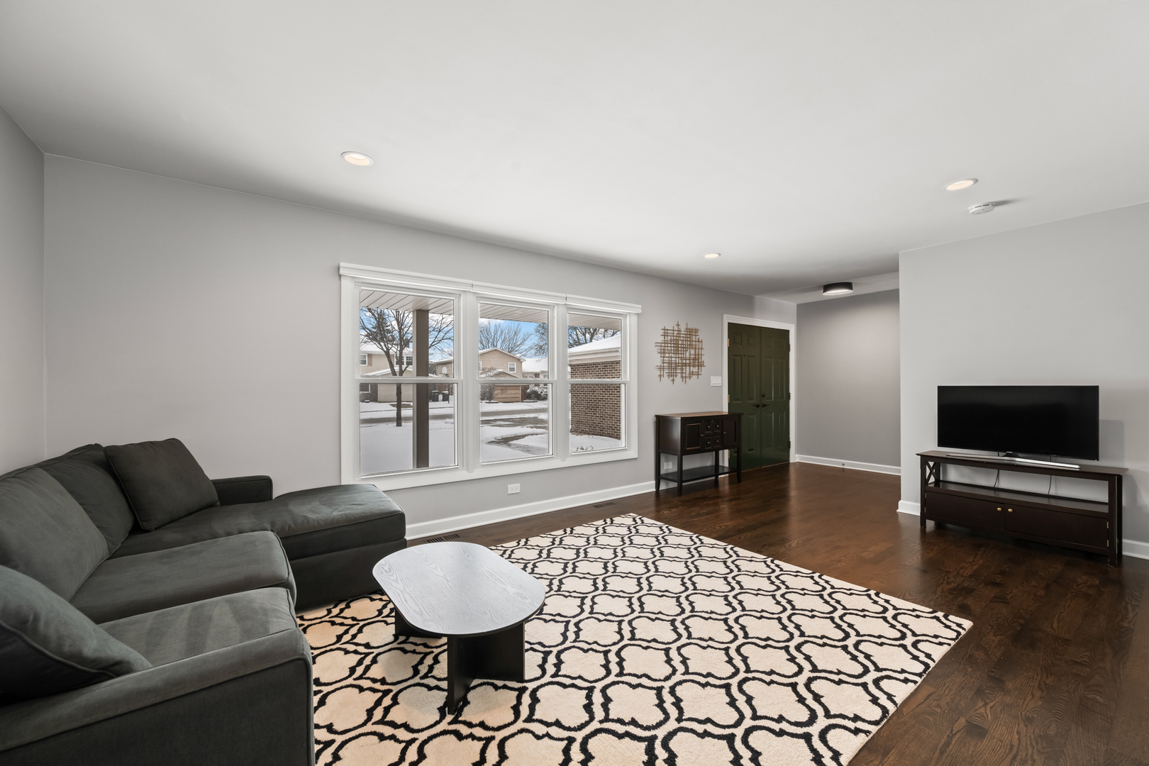 1919 N Pinetree Drive