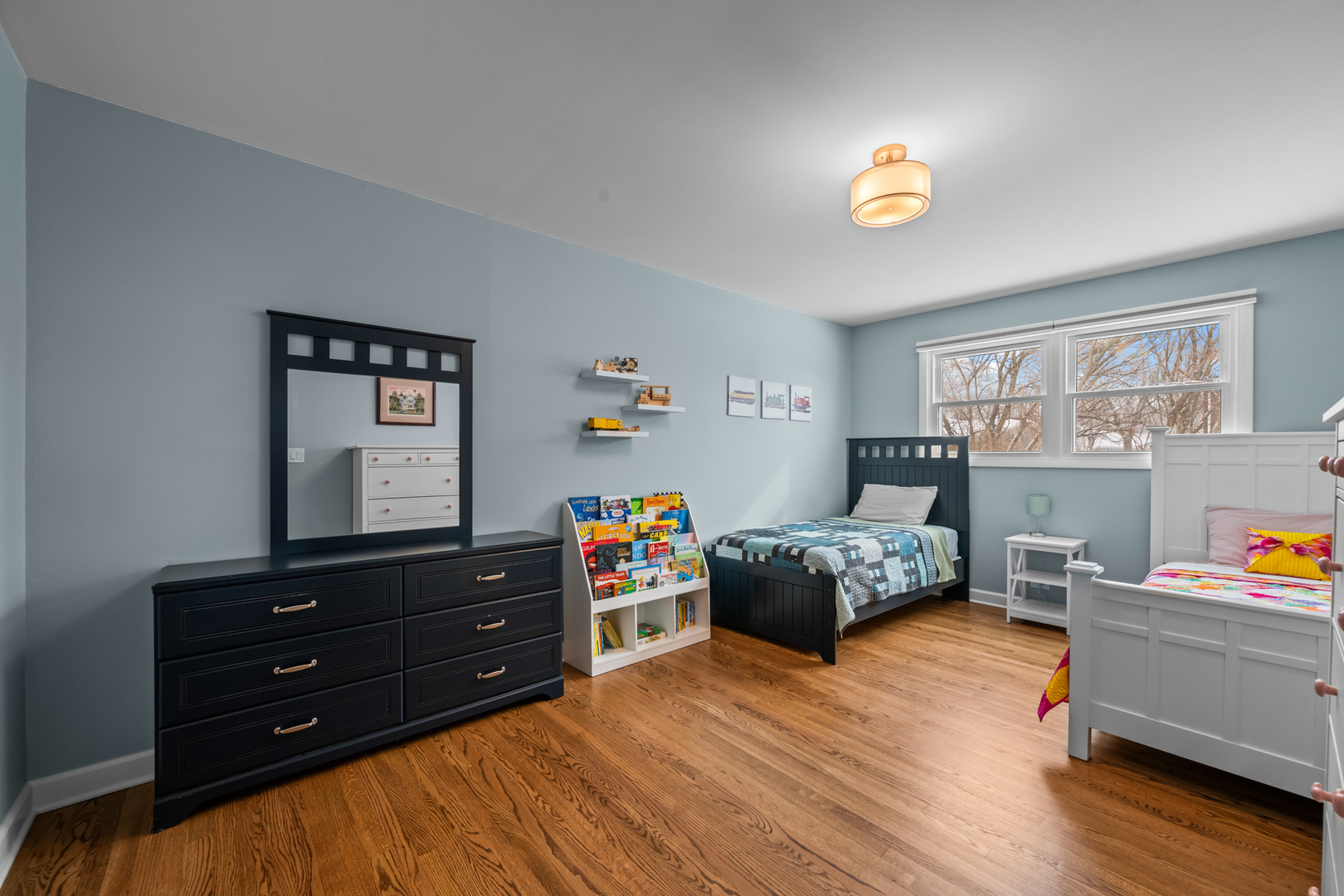 1919 N Pinetree Drive