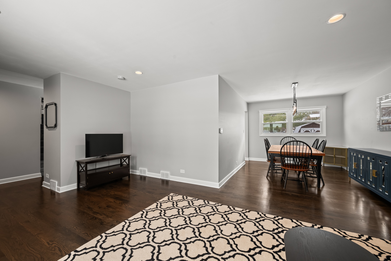 1919 N Pinetree Drive