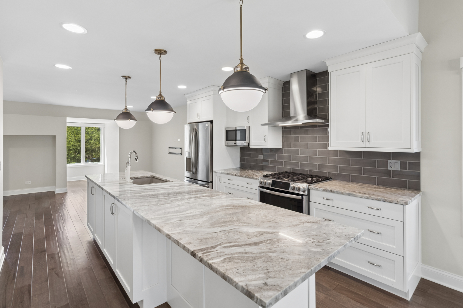 1659 N Belmont Court Unit: 1659