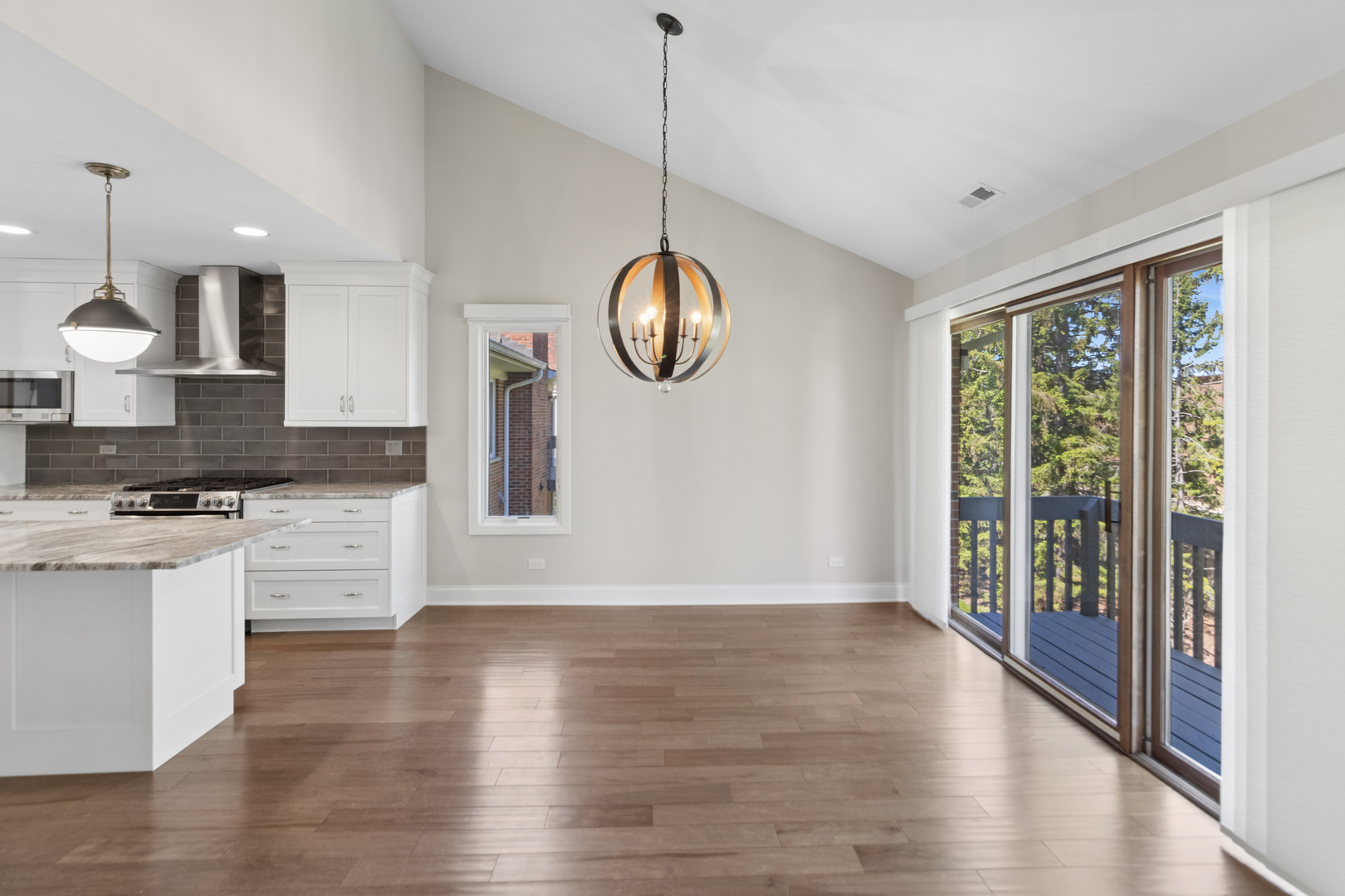 1659 N Belmont Court Unit: 1659