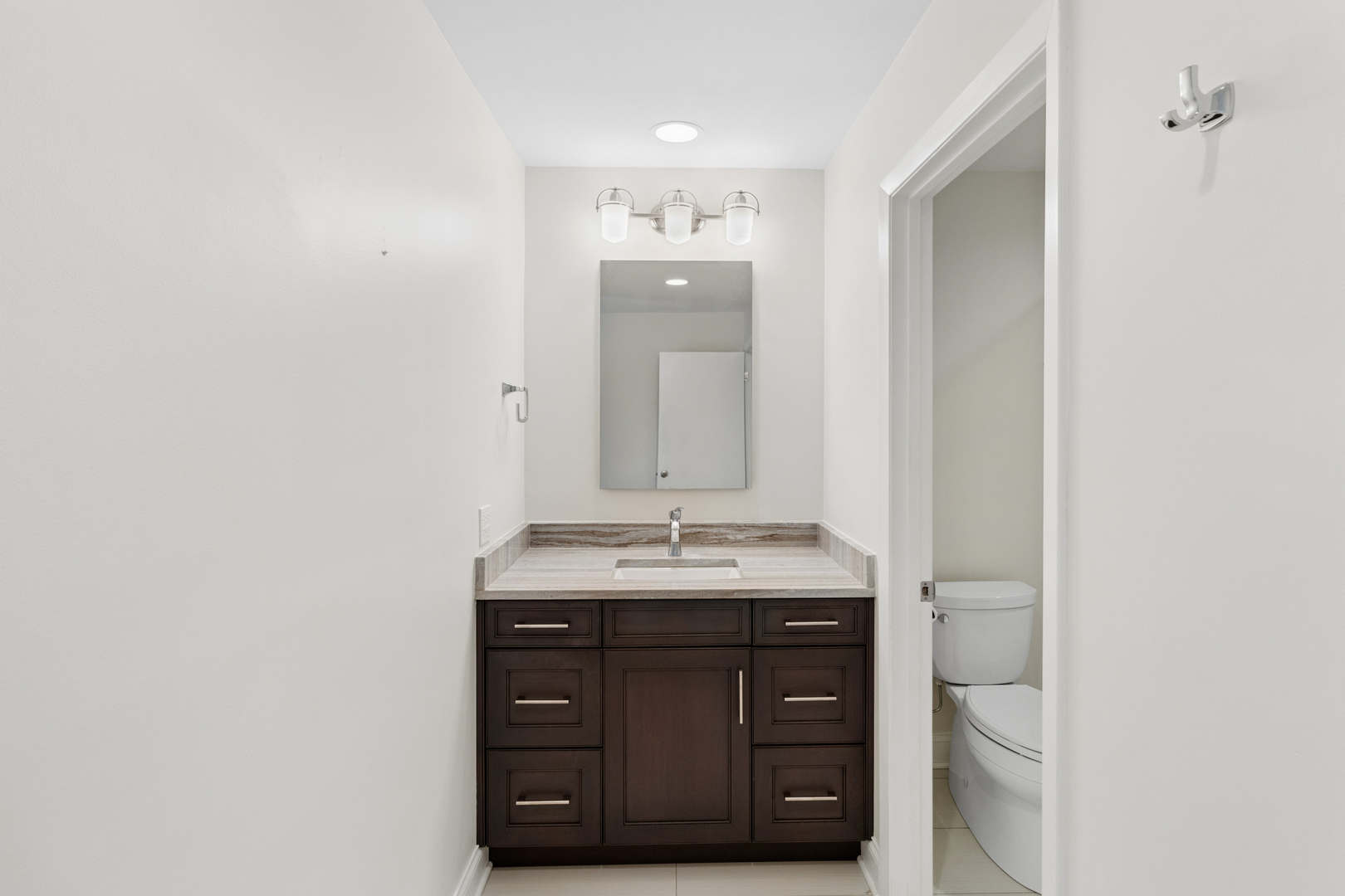1659 N Belmont Court Unit: 1659