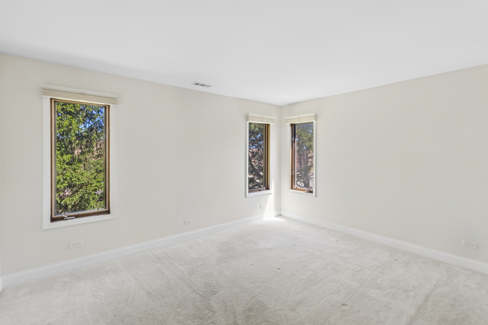 1659 N Belmont Court Unit: 1659