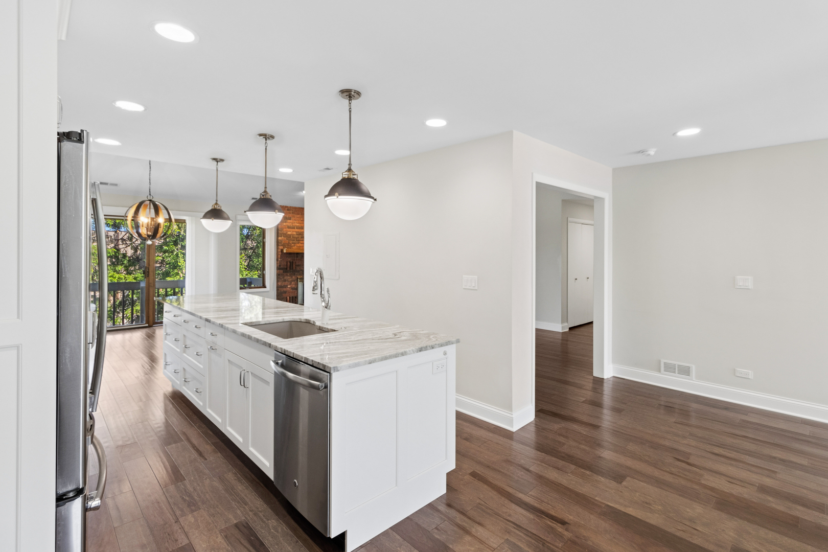 1659 N Belmont Court Unit: 1659