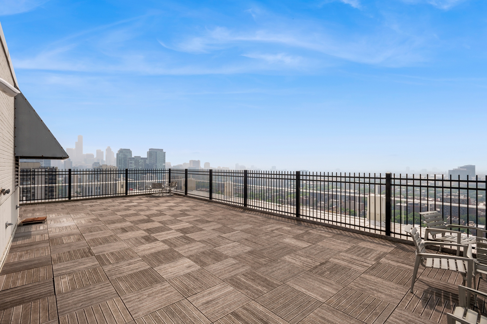 1455 N Sandburg Terrace Unit: 1105