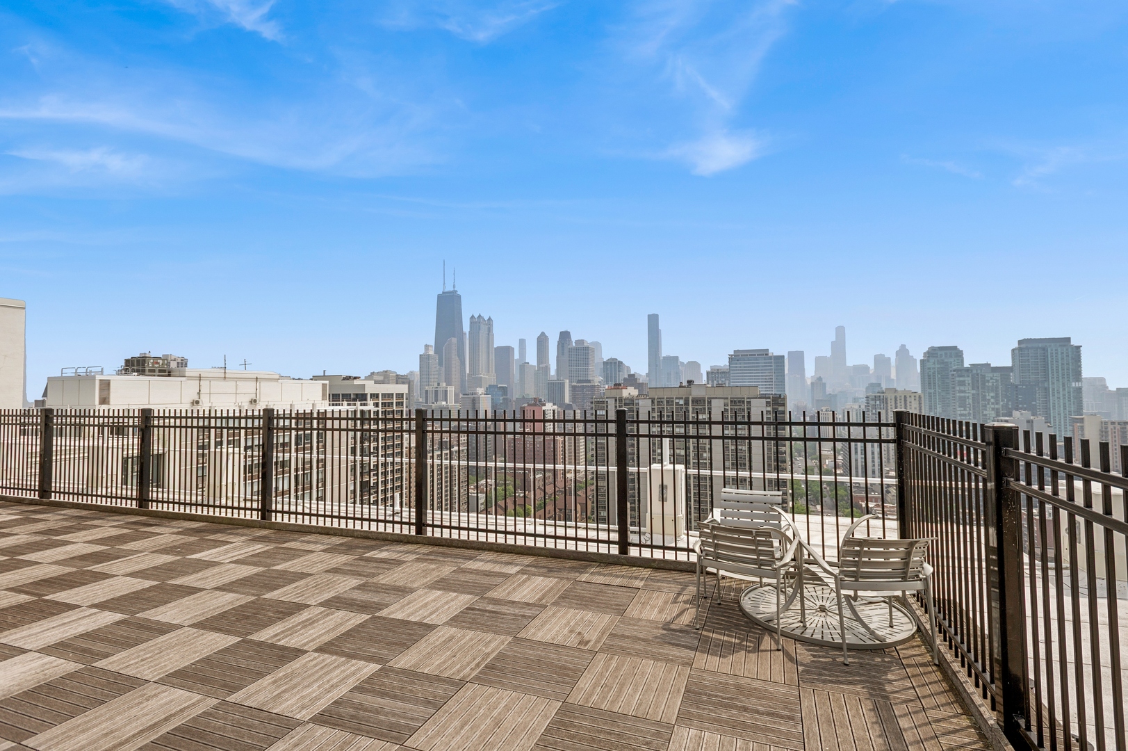 1455 N Sandburg Terrace Unit: 1105