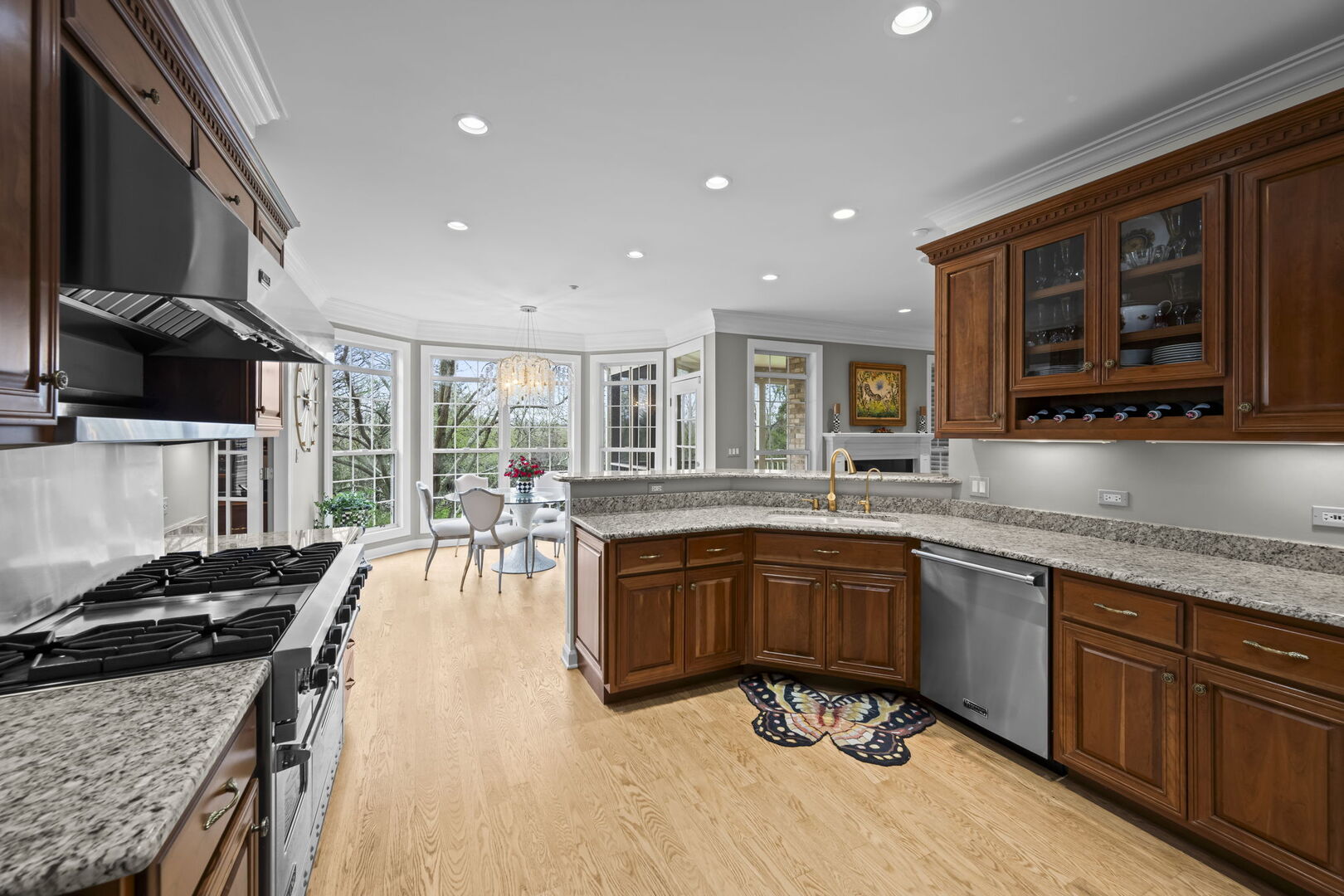 707 Stone Canyon Circle