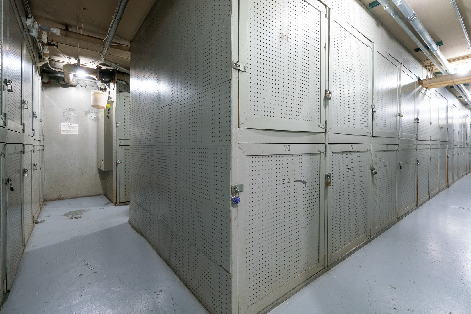 555 W Cornelia Avenue Unit: 512