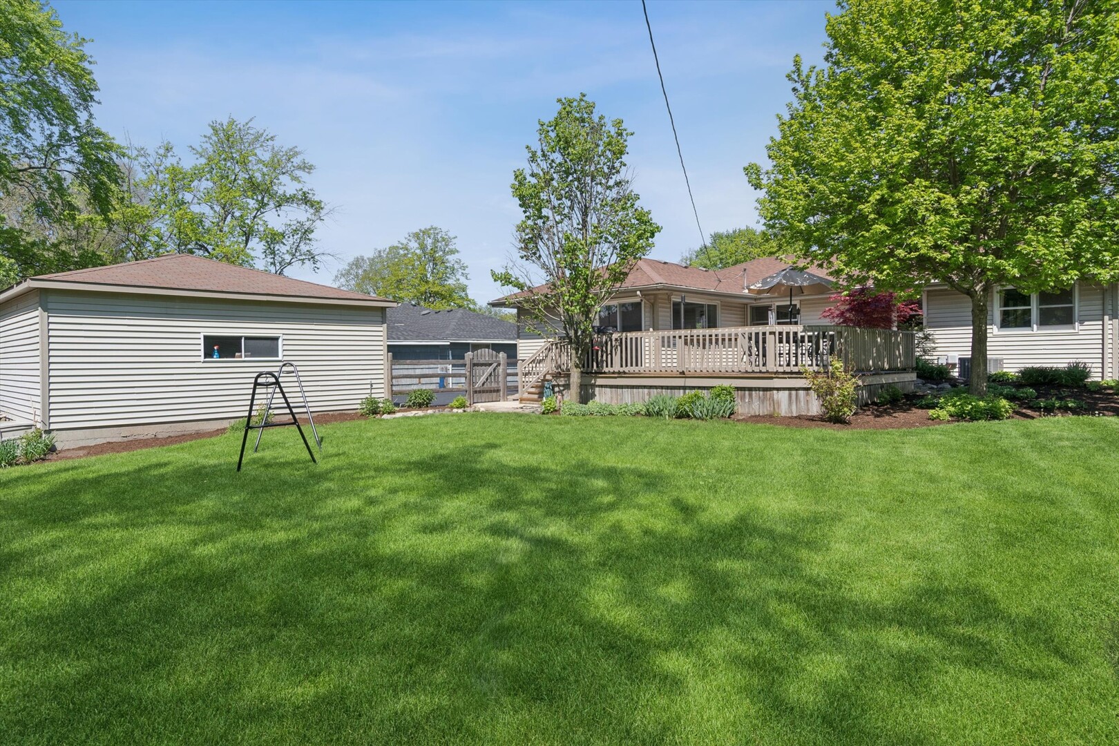 5324 Clover Drive