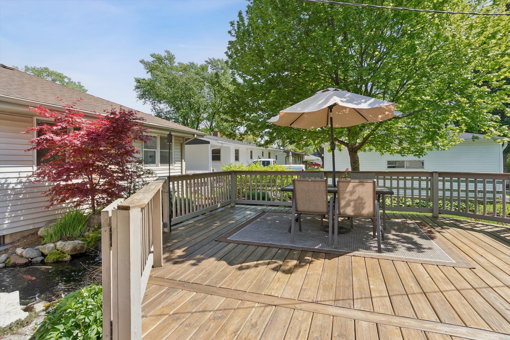 5324 Clover Drive