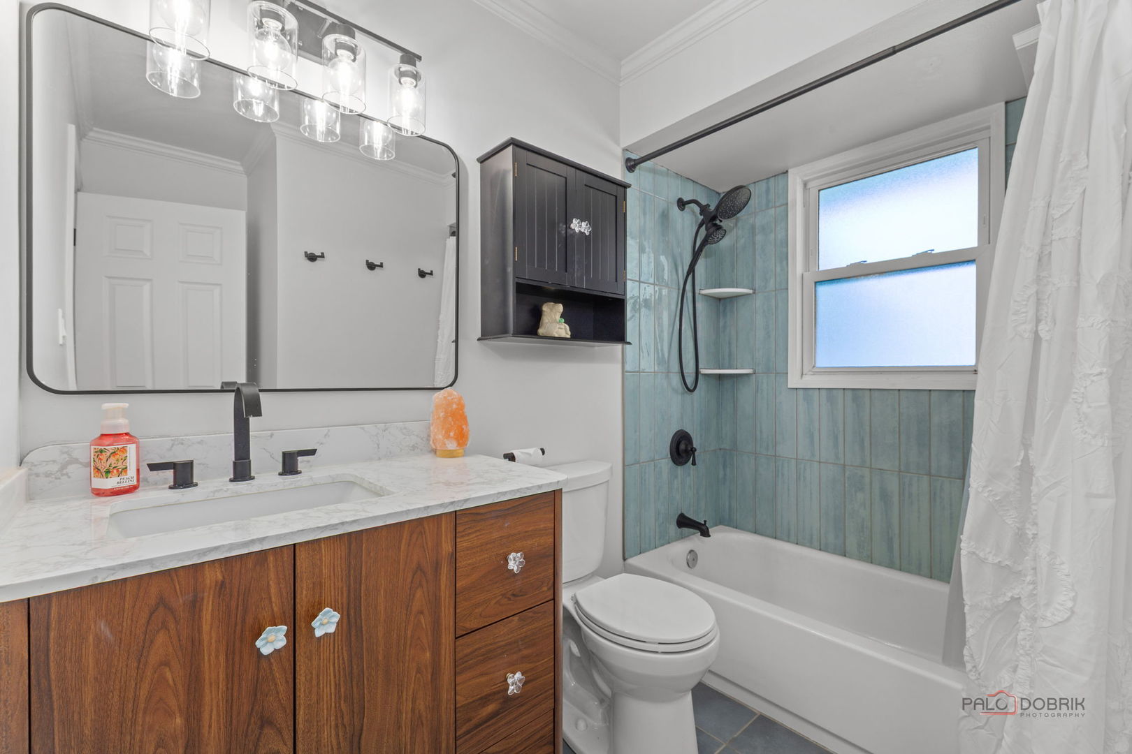 1220 Hemlock Drive