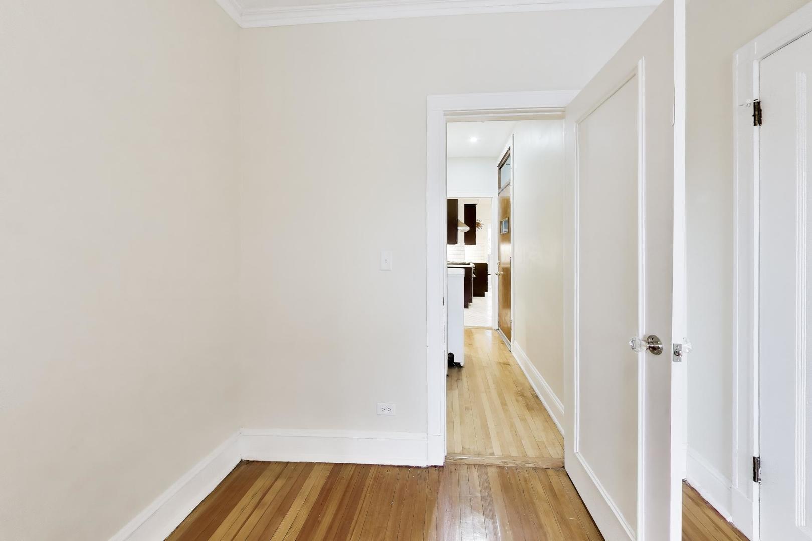 825 E Drexel Square Unit: 2