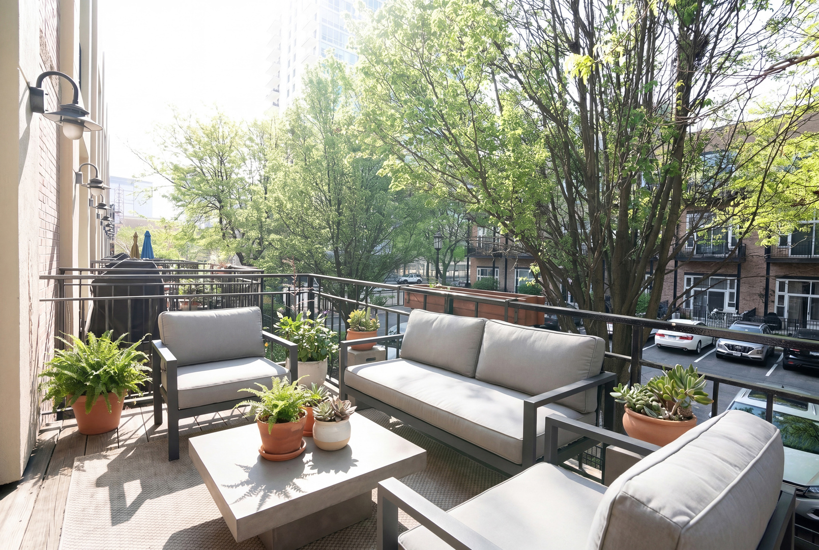 1826 S Michigan Avenue Unit: F