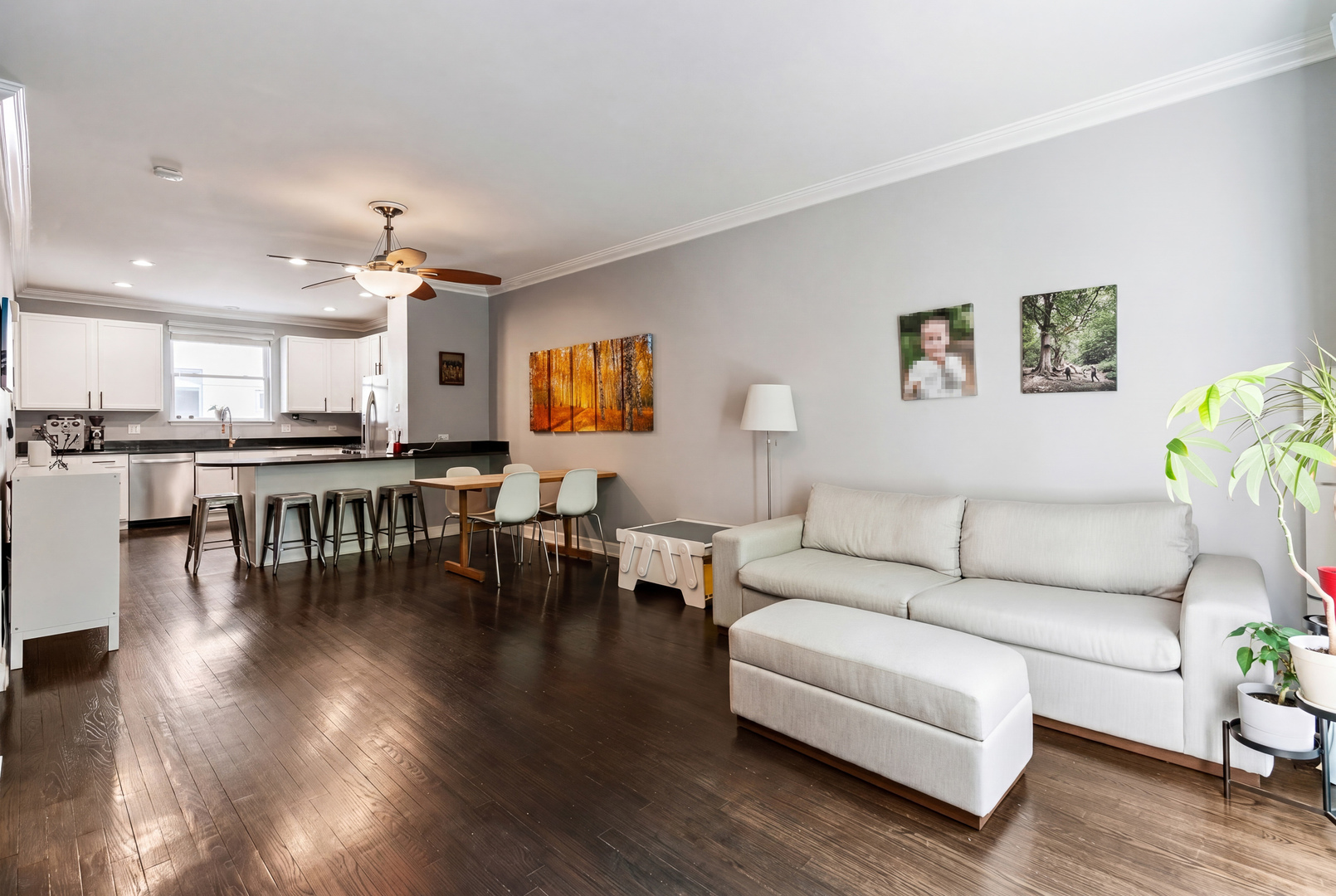 1826 S Michigan Avenue Unit: F